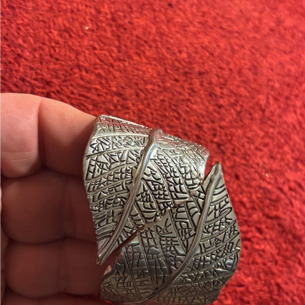 Silver Leaf Pattern Cuff Bracelet Spring Hinged 6… - image 1